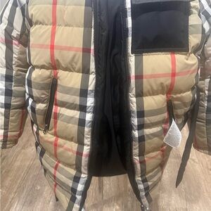 Burberry Kids Check Puffer Jacket in Beige and Black